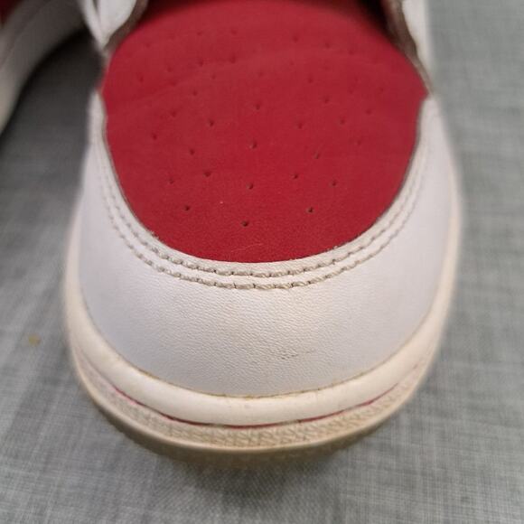 Nike Air Jordan 1 Mid GS size 4.5y 4.5 575441-123 RARE vi Carmine 2014 - Picture 15 of 15